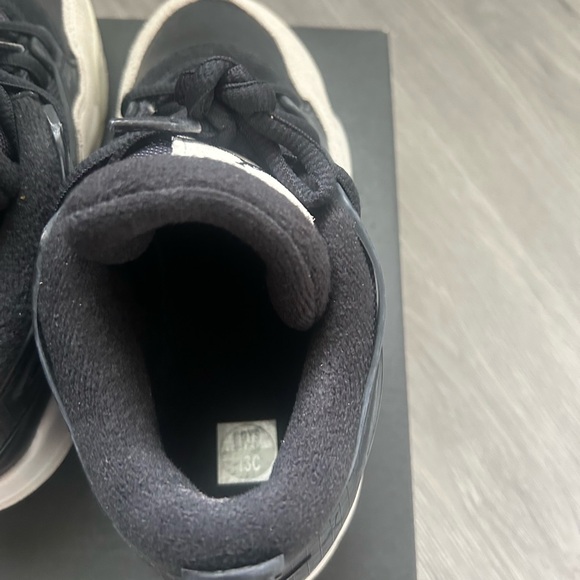 Jordan 4 RM (PS) size 13c - Picture 3 of 6